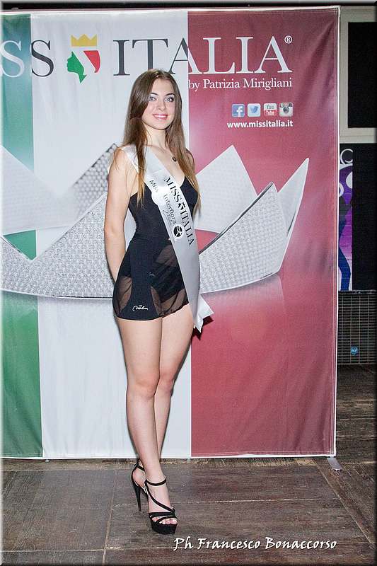 FB4_9053.jpg