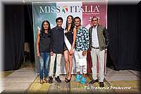 FB4_1034_1.jpg