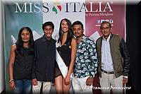 FB4_1035_1.jpg